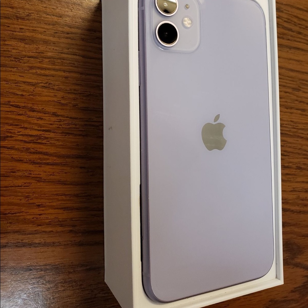 iPhone 11 purple 64GB like new